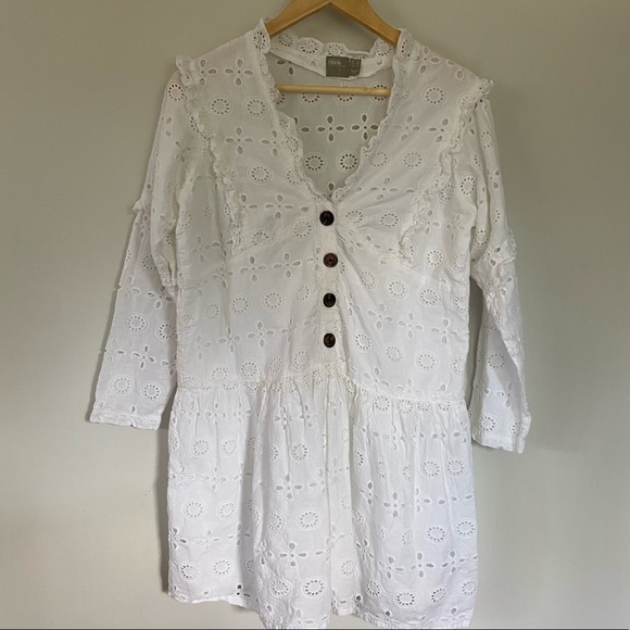 Loose Fit ASOS white eyelet dress - Picture 2 of 5